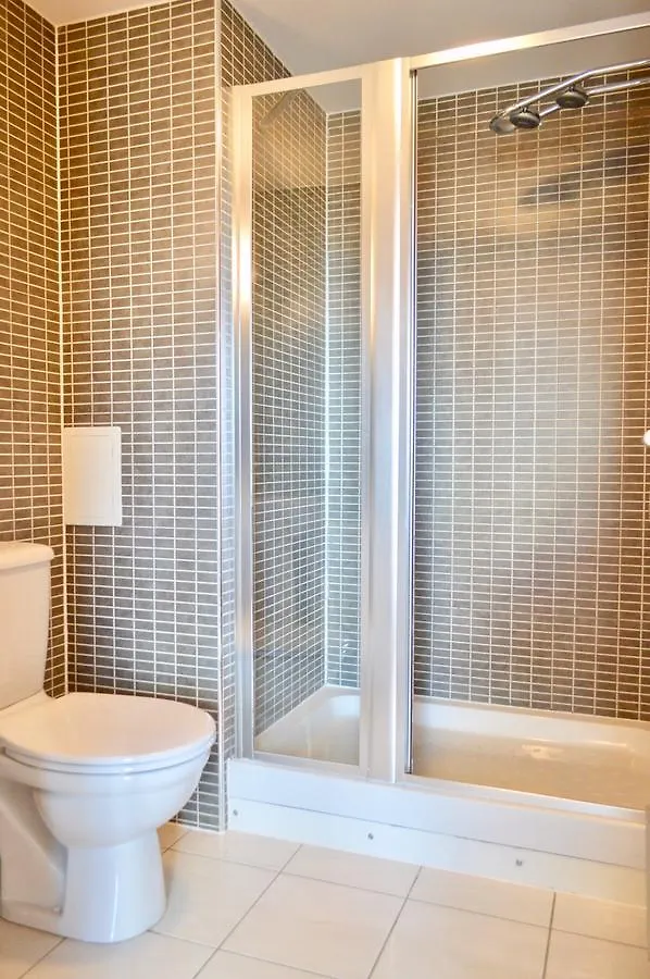 3 Bedroom Canal-Side Apartment Sleeps 6 에든버러 영국